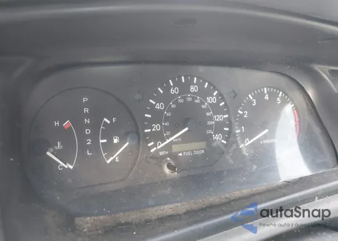 2000 Toyota Camry Le from USA, damaged, VIN 4T1BG22K6YU960230